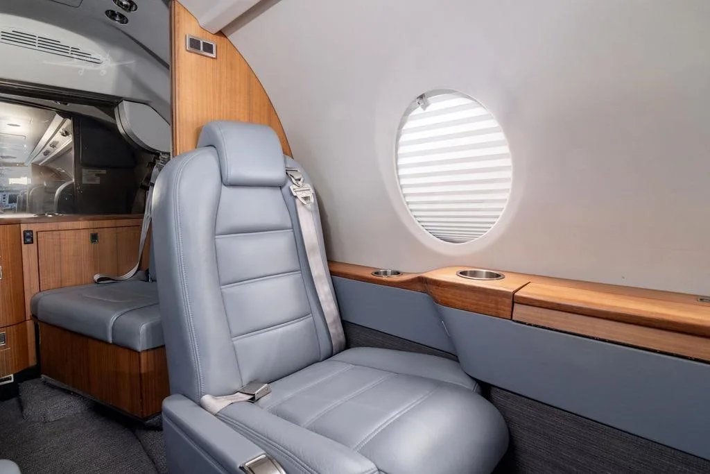 Cabin interior of a 2015 NEXTANT 400XTI.