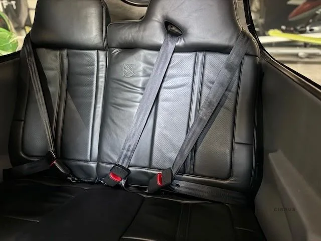 Cabin interior of a 2020 CIRRUS SR20-G6.