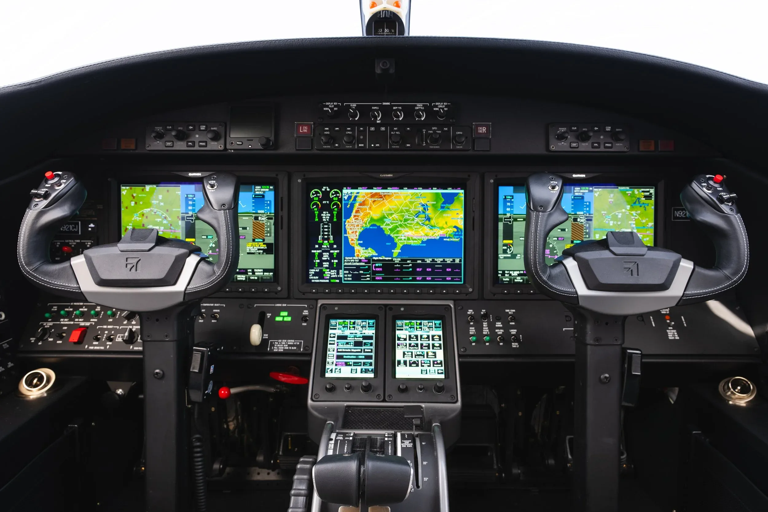 Cockpit and instrument panel of a 2026 Cessna Citation CJ3 GEN2.