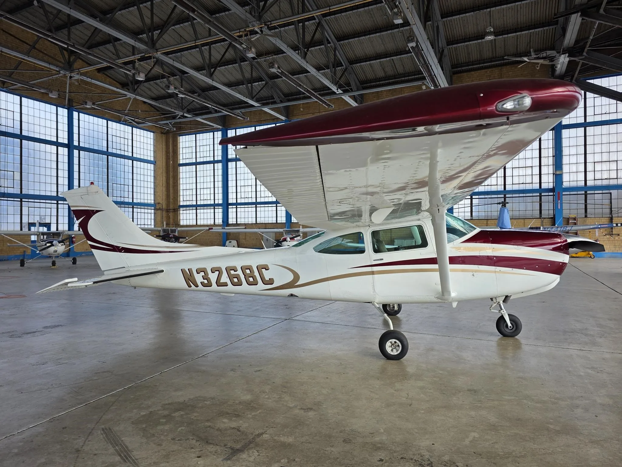 Exterior view of a 1978 CESSNA R182RG SKYLANE, N3268C.