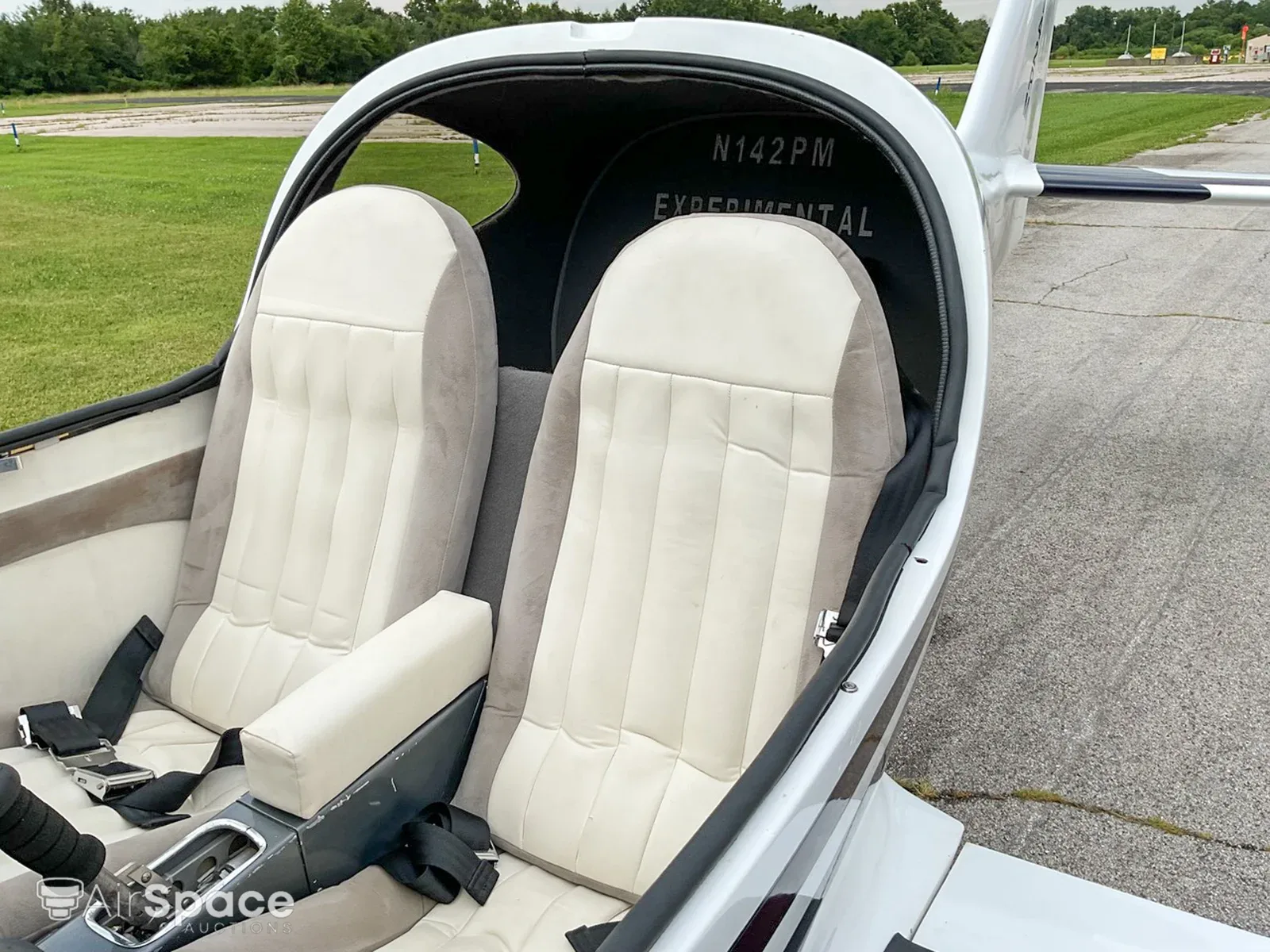 Cabin interior of a 2018 ARION ACFT LIGHTNING.