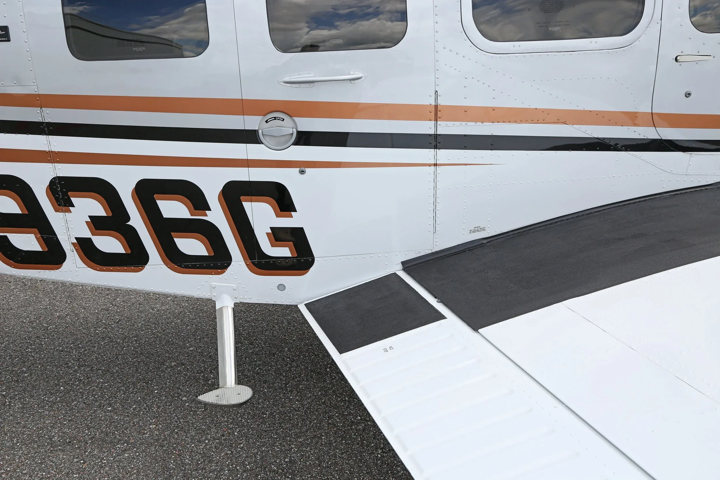 Marketing image of a 2007 Beech BONANZA 60th Anniversary Edition.