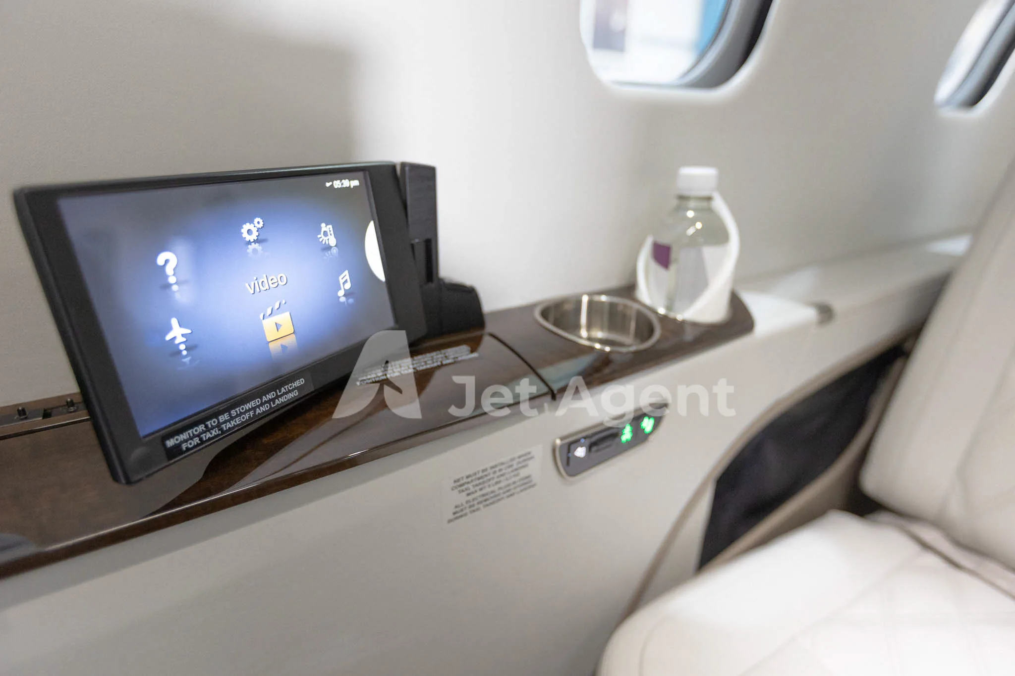Cabin interior of a 2018 Bombardier learjet 75.