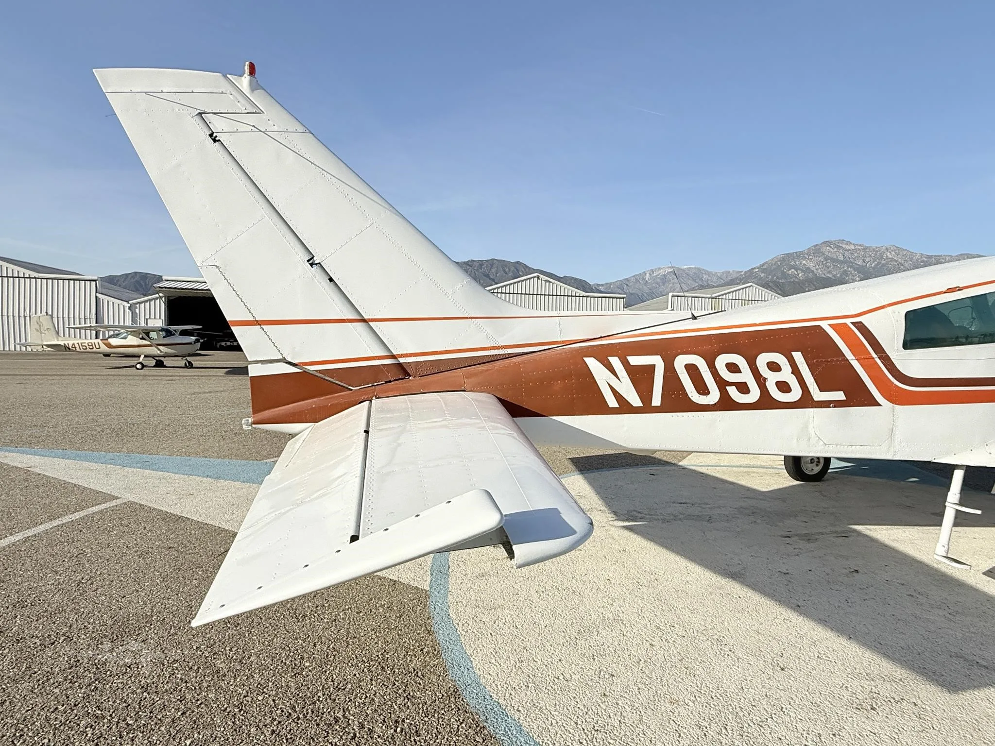 Exterior view of a 1966 CESSNA 310K, N7098L.