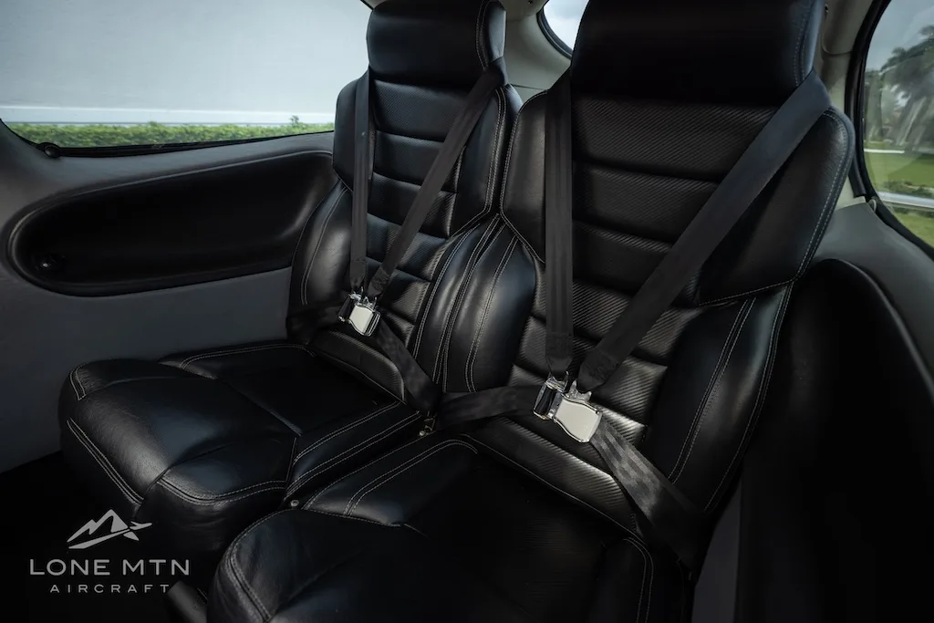 Cabin interior of a 2004 Cirrus SR22 G2 GTS.