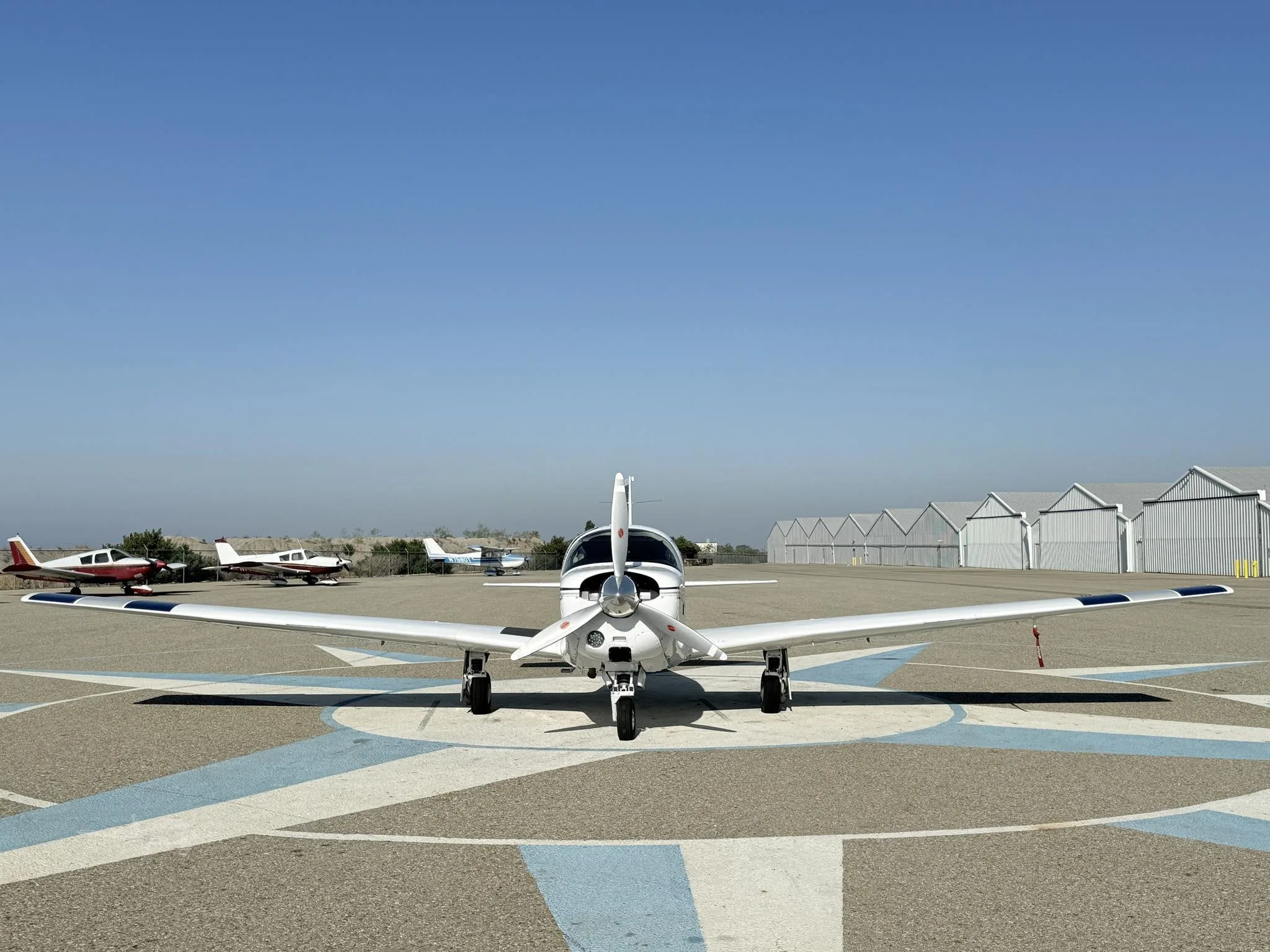 Exterior view of a 1970 MOONEY M20F, N76HP.