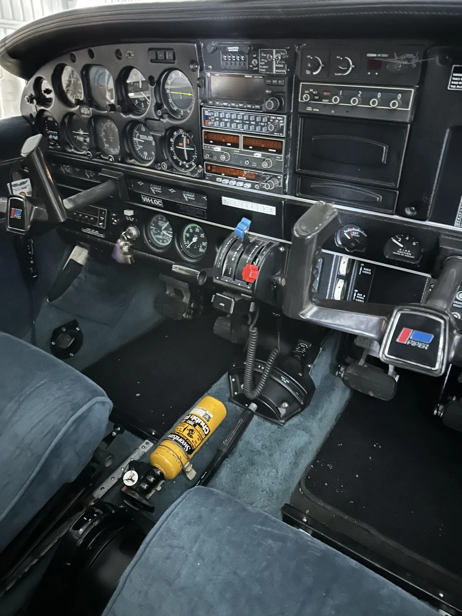 Cockpit and instrument panel of a 1981 PIPER SARATOGA.