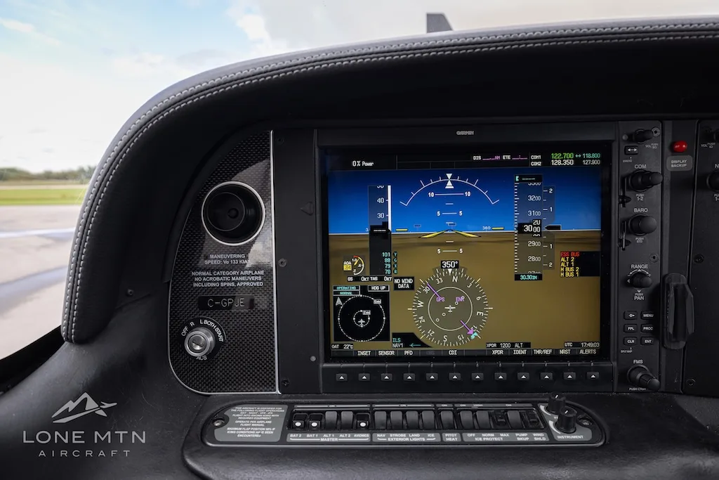 Avionics suite of a 2009 Cirrus SR22 G3 Turbo GTS.
