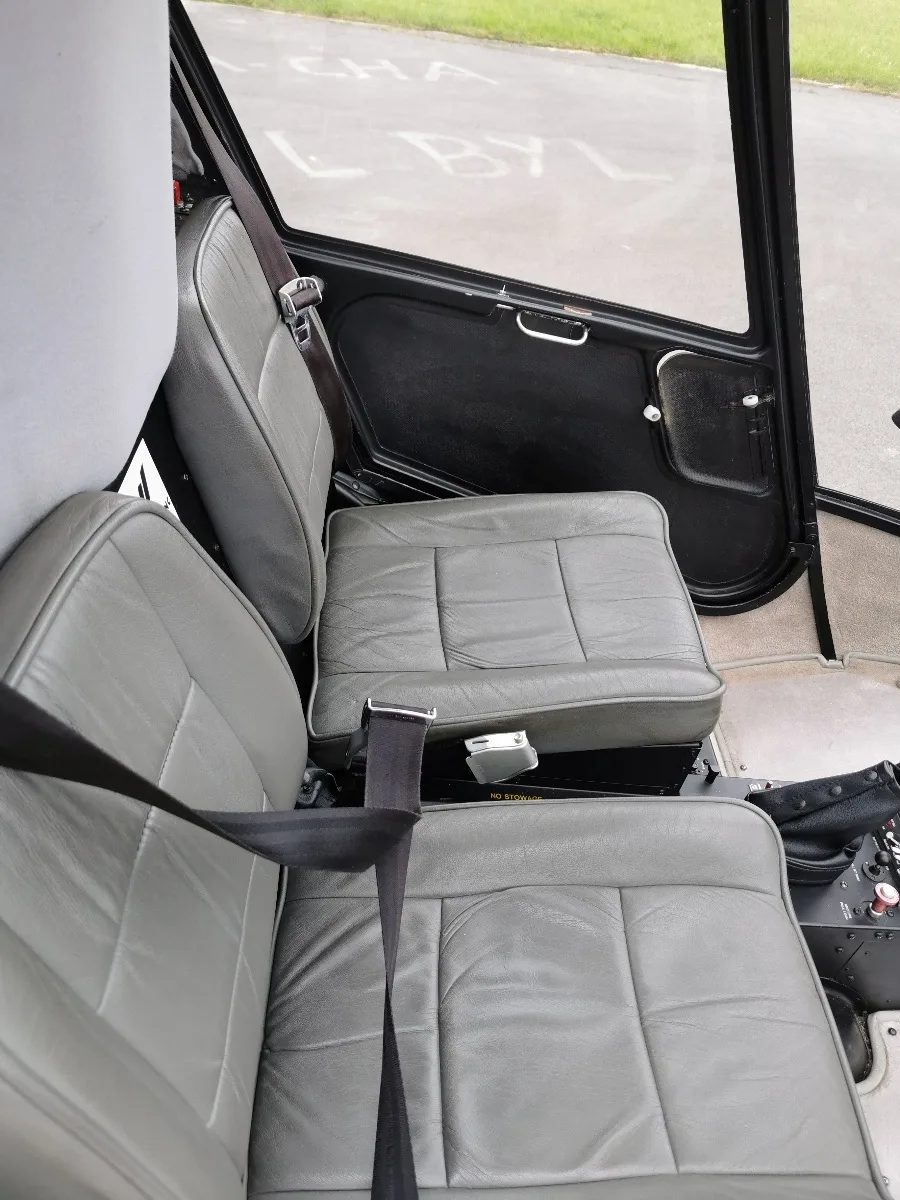 Cabin interior of a Helicoptere r22.