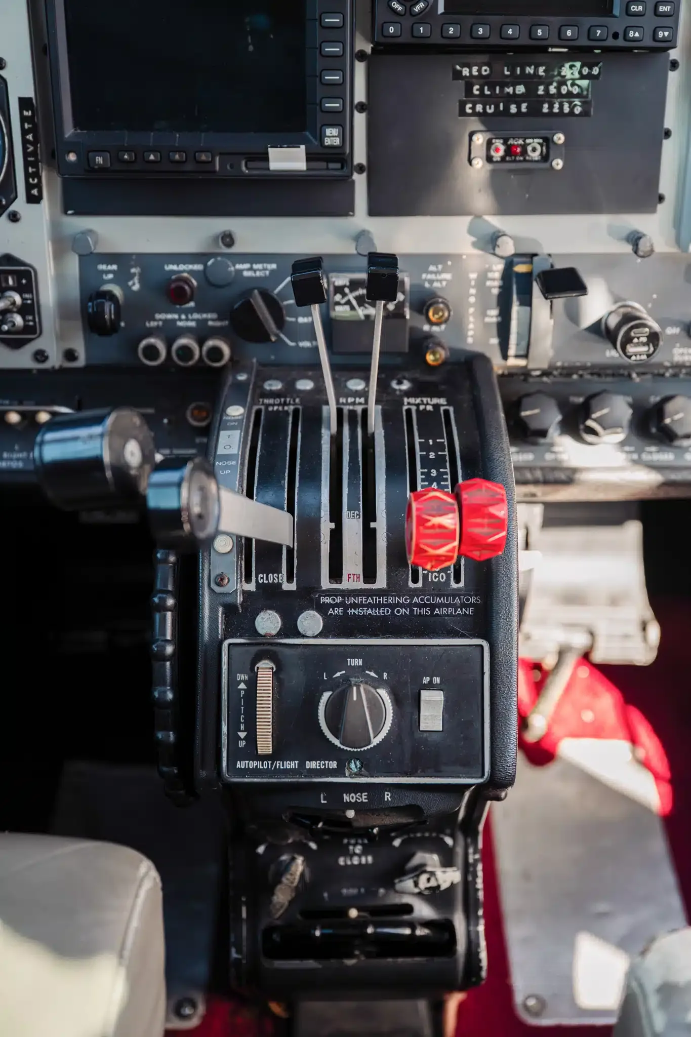 Avionics suite of a 1978 Cessna T310R.