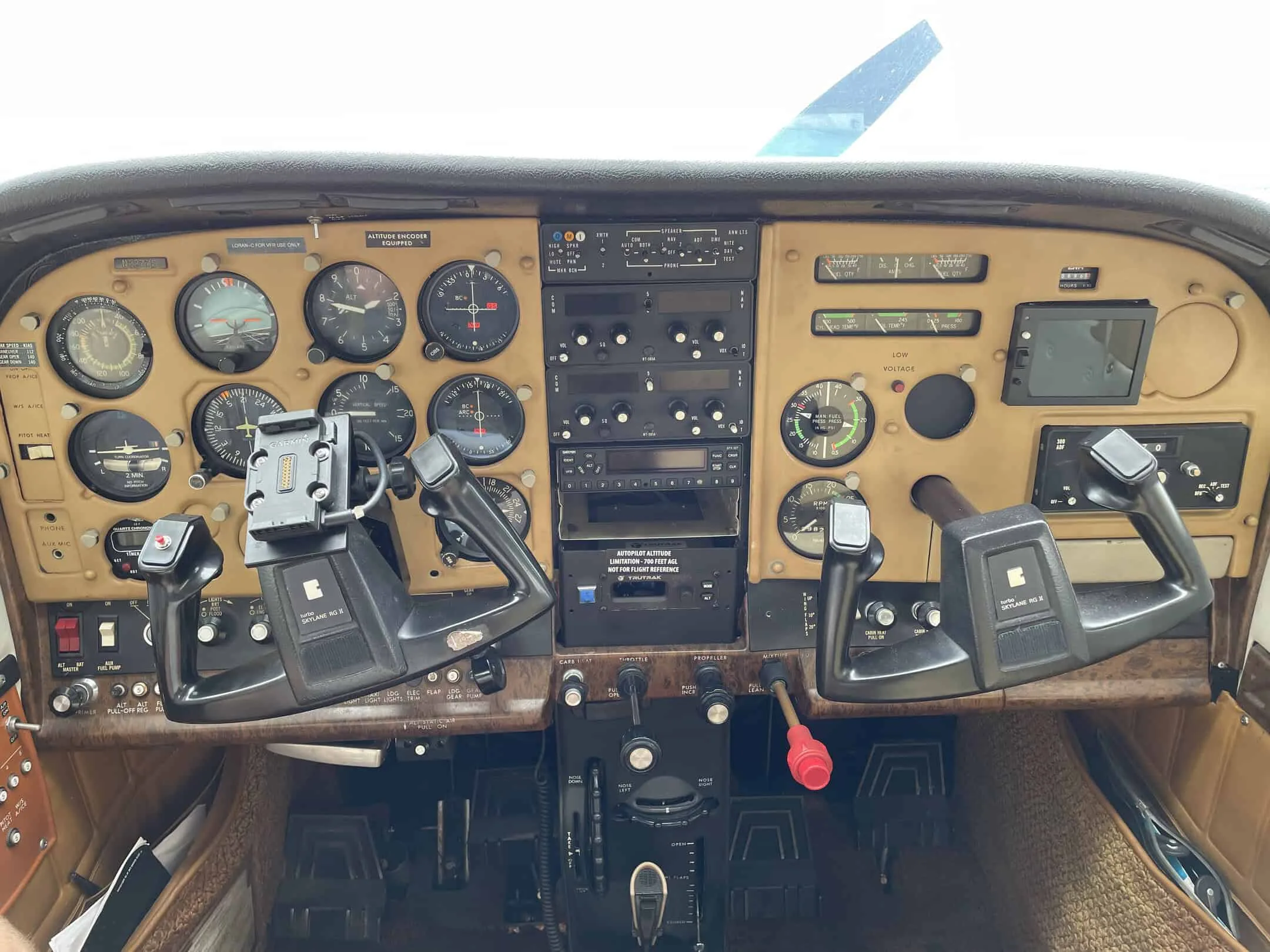 Cockpit and instrument panel of a 1979 Cessna TR182.