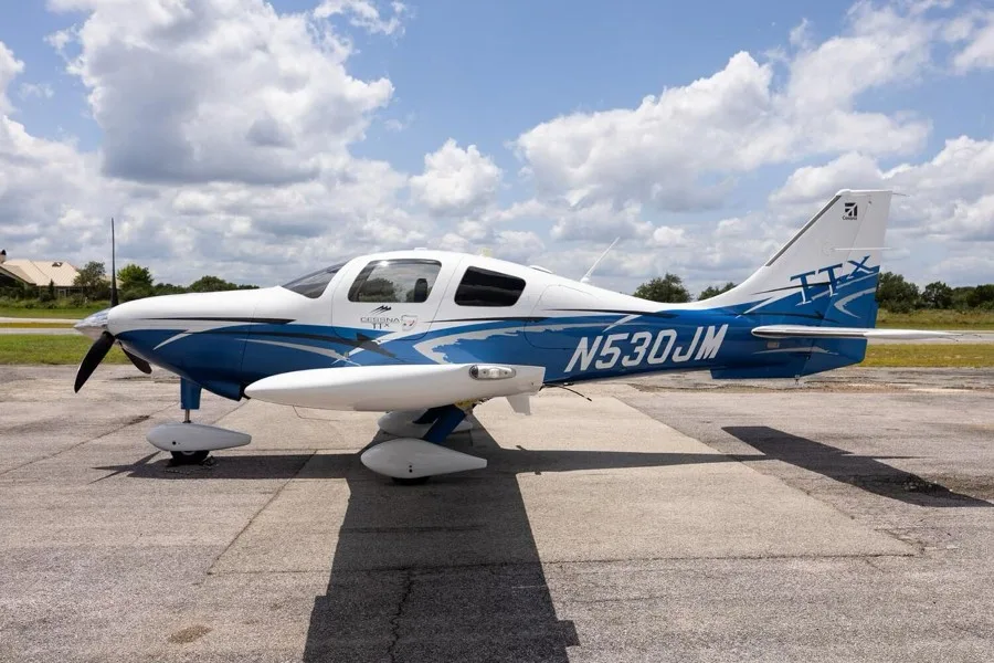 Exterior view of a 2016 Cessna T240.