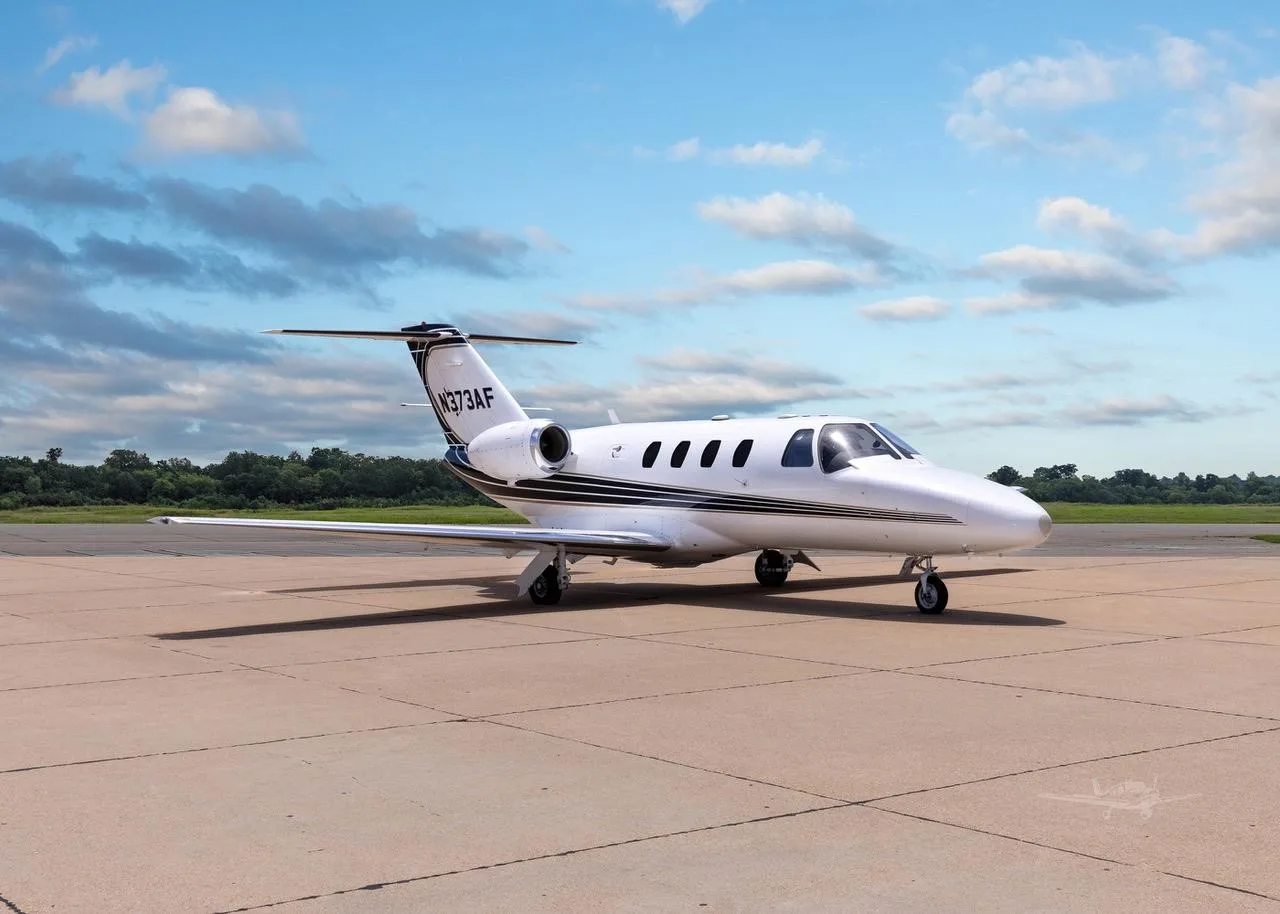 Exterior view of a 1999 CESSNA CITATION JET, N373AF.