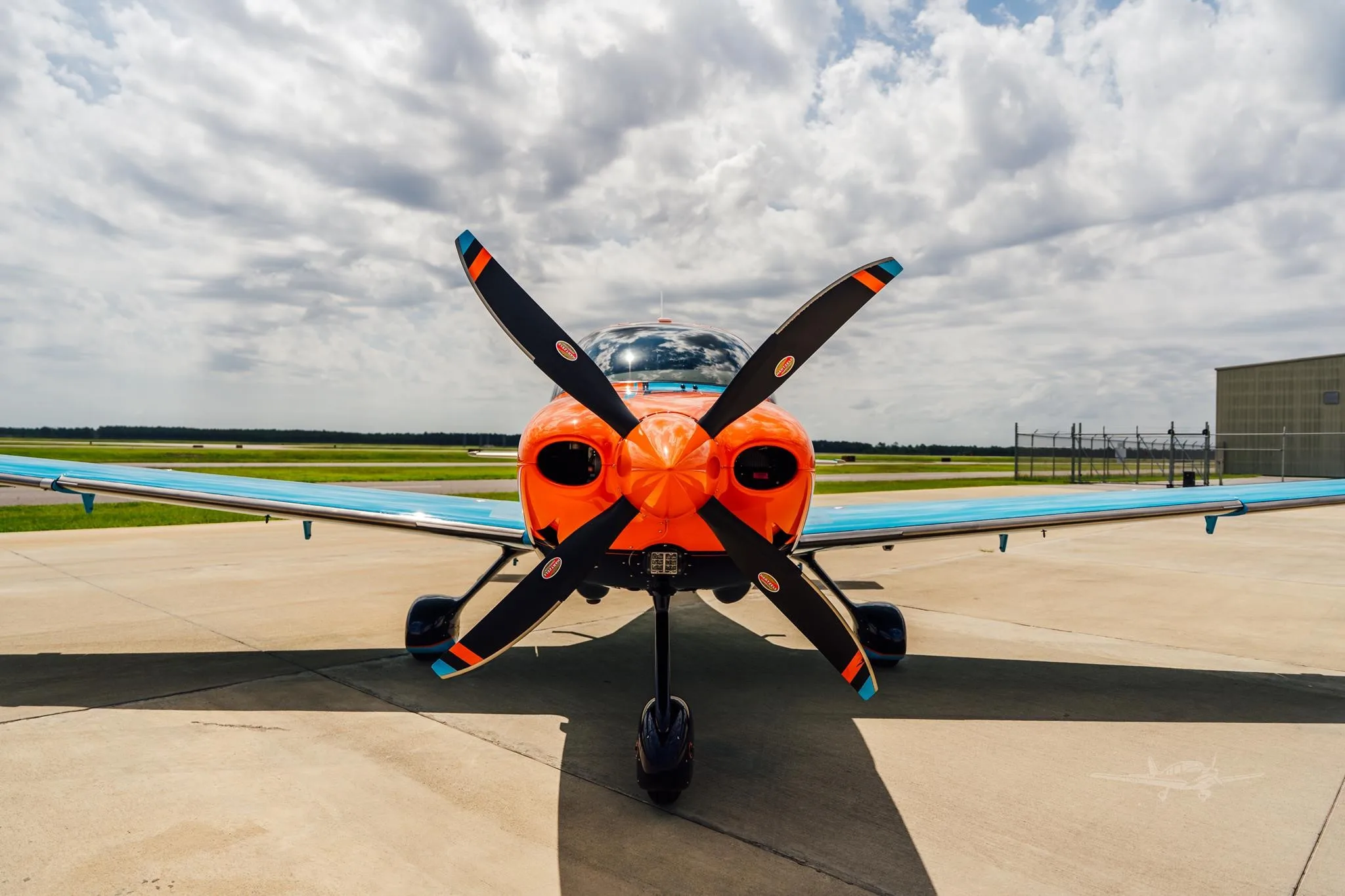 Exterior view of a 2023 CIRRUS SR22-G6 TURBO, N54DT.