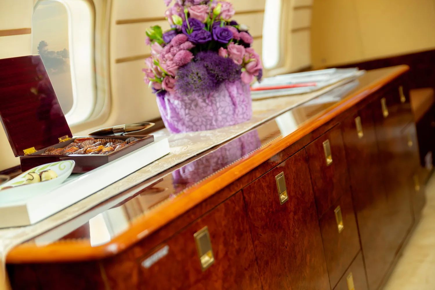 Cabin interior of a 2008 Bombardier Challenger 850 MSN 8068 “VP-CFZ”.