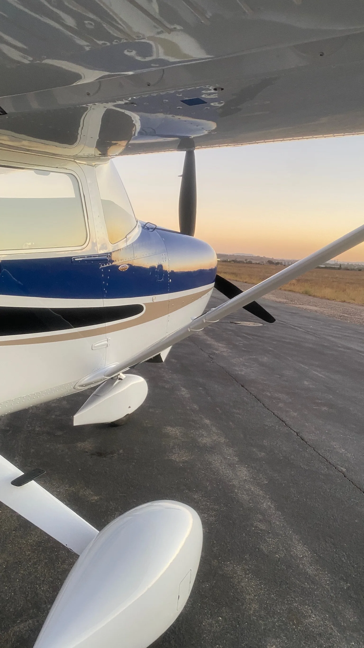 Exterior view of a 2004 Cessna T182T, N2118J.