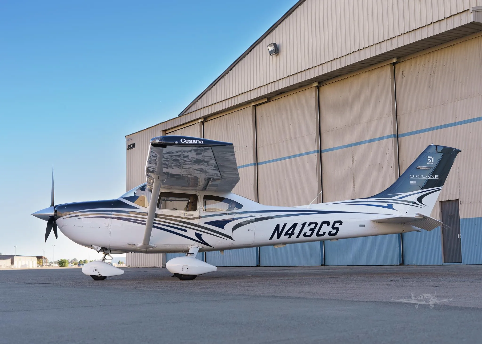 Exterior view of a 2016 CESSNA 182T SKYLANE, N413CS.