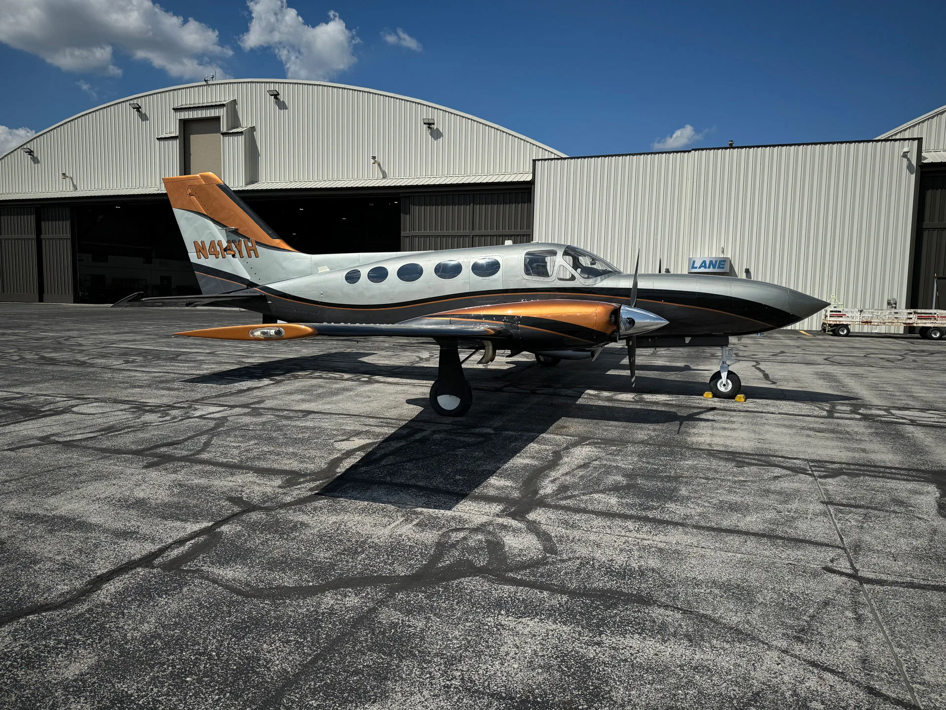 Exterior view of a 1980 Cessna 414A.