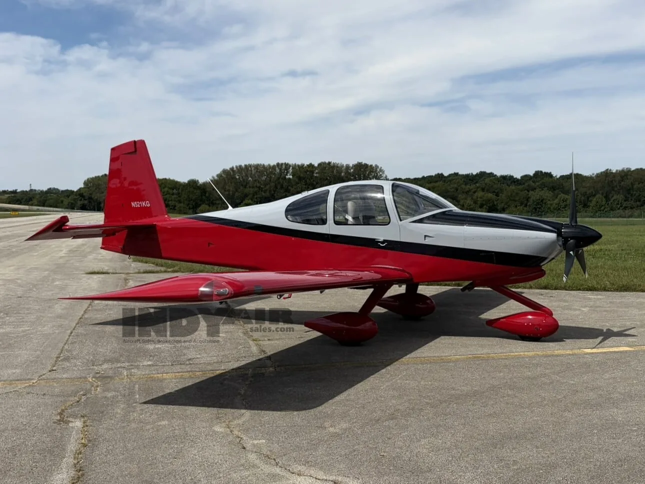 Exterior view of a 2024 Van's Aircraft, N521KG.