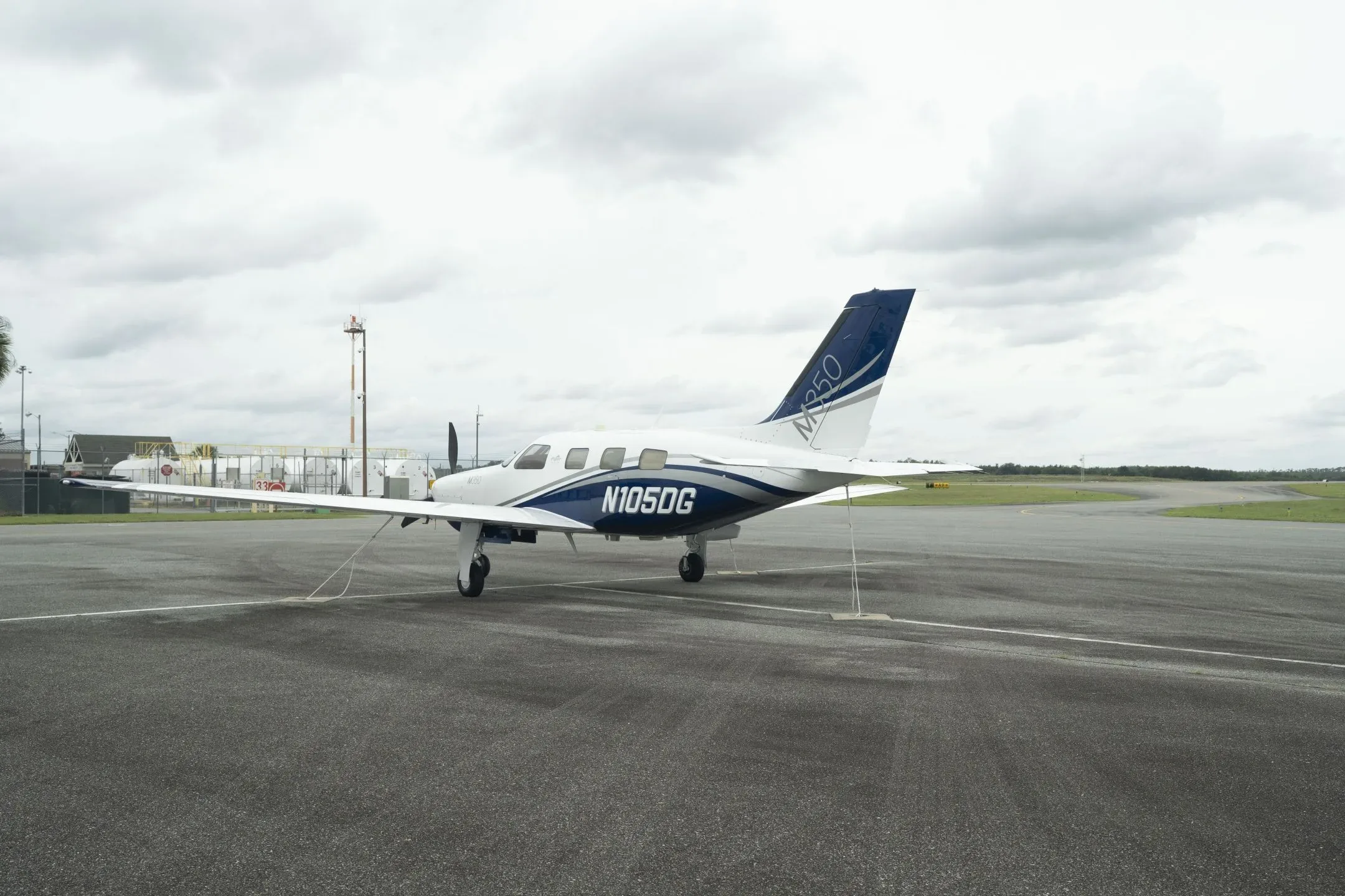 Exterior view of a 2025 Piper M350.