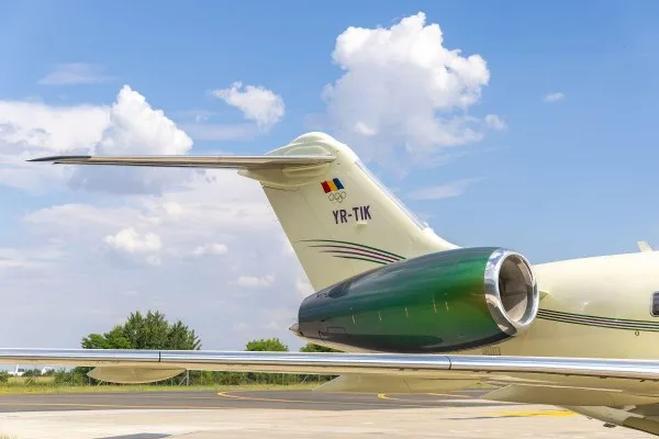 Marketing image of a 2007 Bombardier Global 5000.