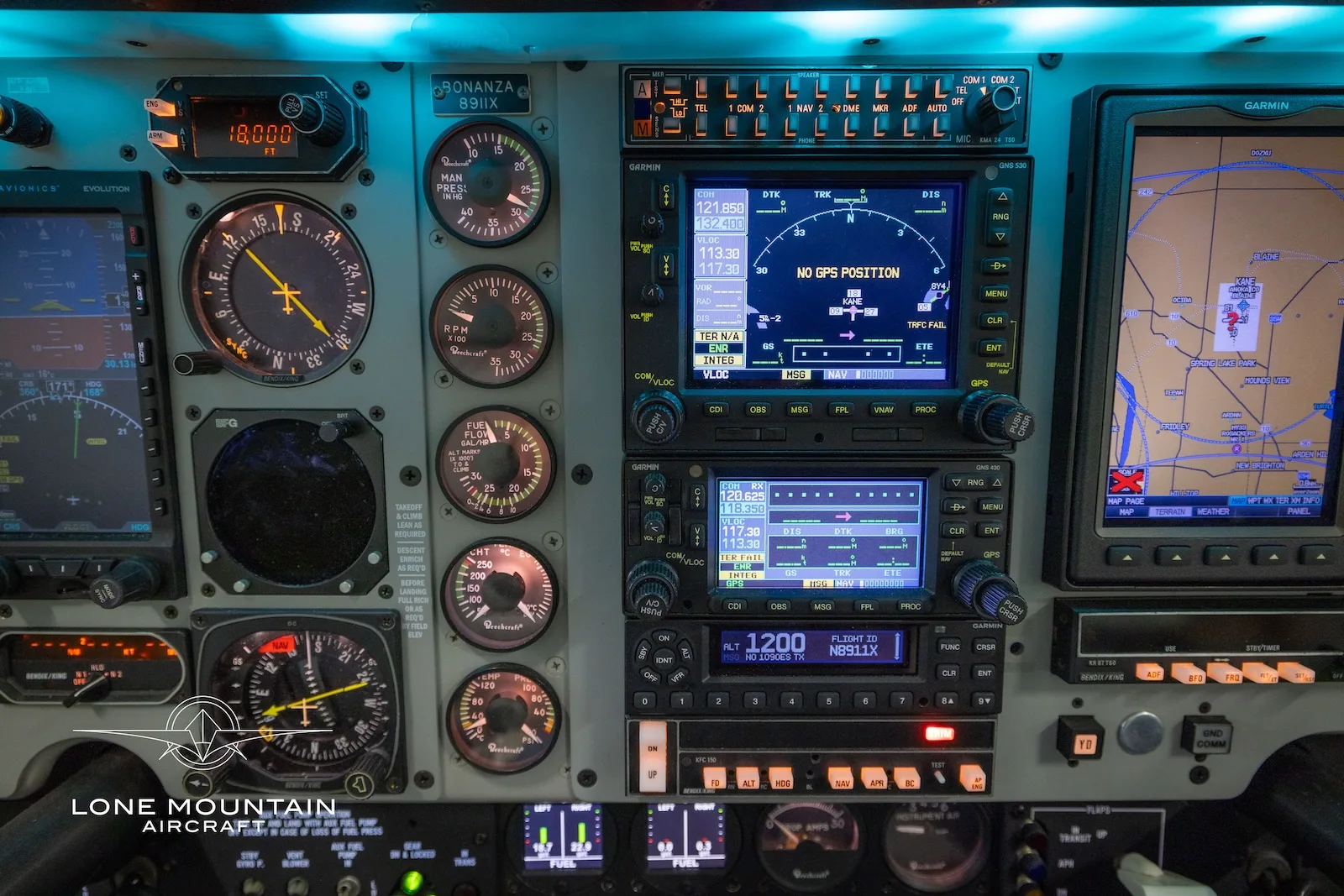 Cockpit and instrument panel of a 1998 Beechcraft A36 Bonanza.