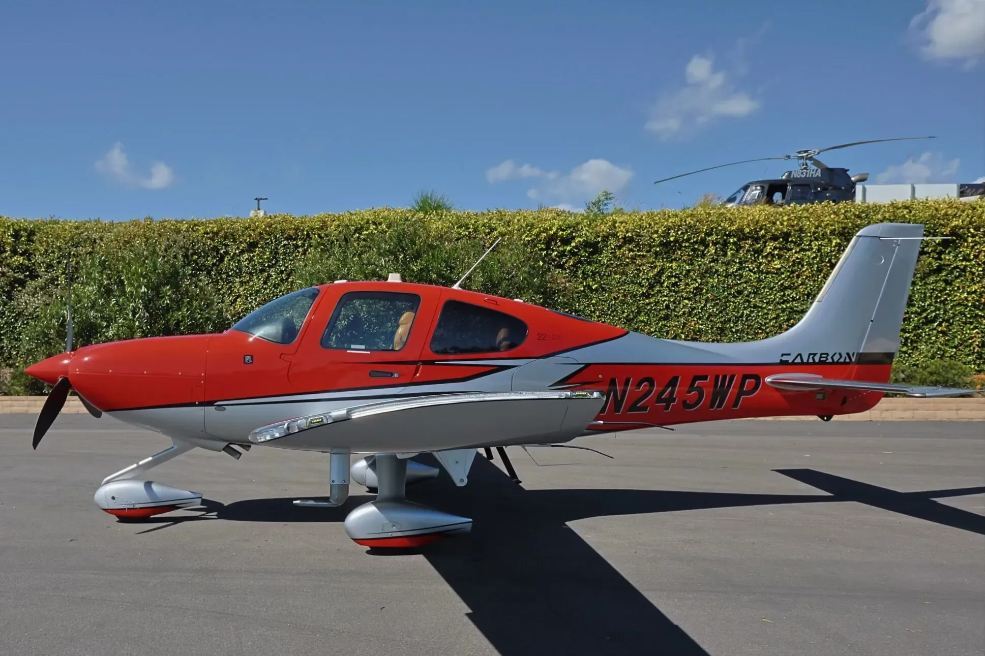 Cockpit and instrument panel of a 2019 Cirrus SR22 G6.