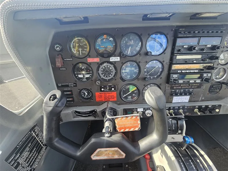 Cockpit and instrument panel of a 1995 Grob.