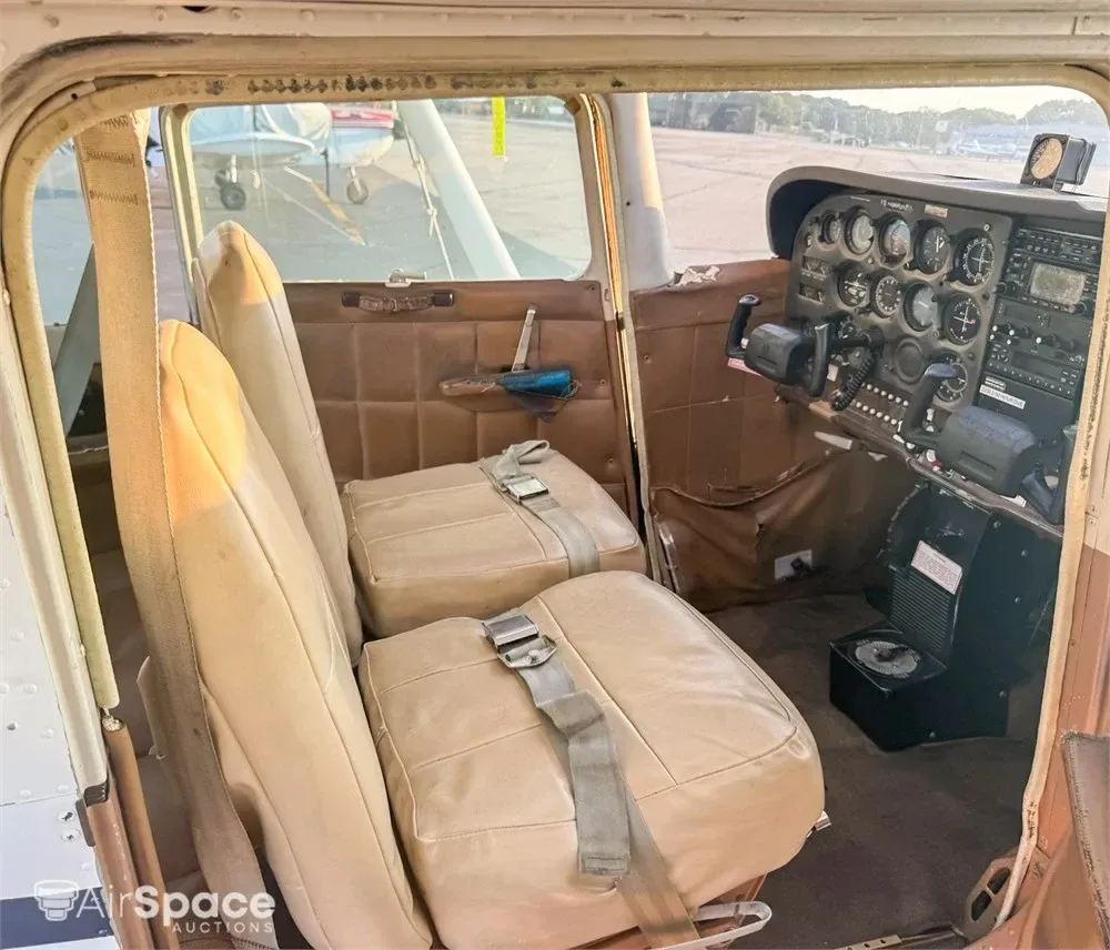 Cabin interior of a 1979 Cessna 172N.