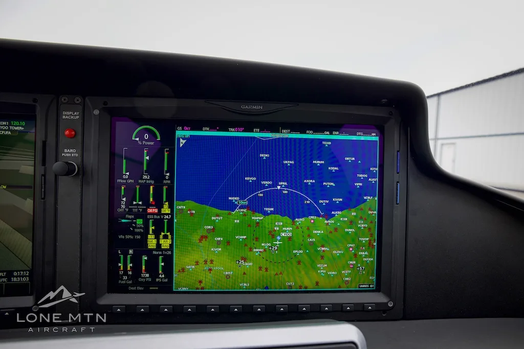 Avionics suite of a 2024 Cirrus SR22T G7 GTS.