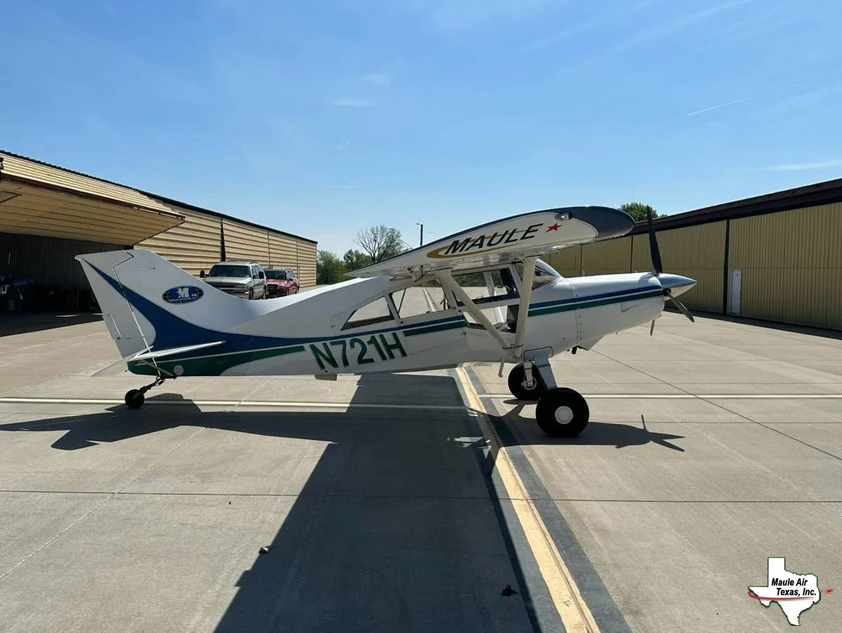Exterior view of a 2001 Maule M-7-260C.