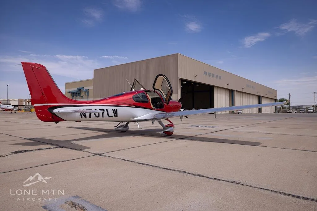 Exterior view of a 2024 Cirrus SR22T G7.