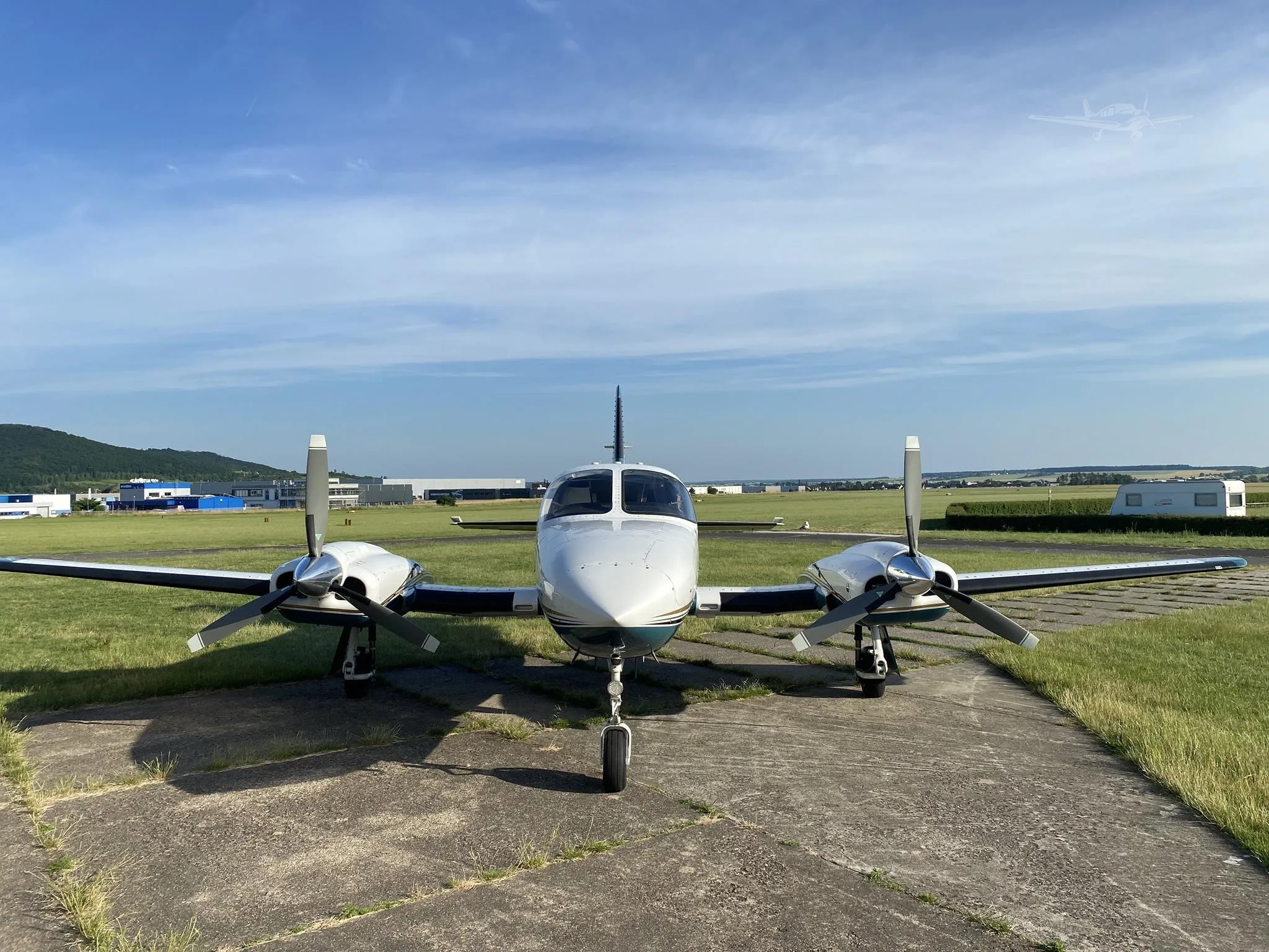 Exterior view of a 1982 CESSNA 421C.
