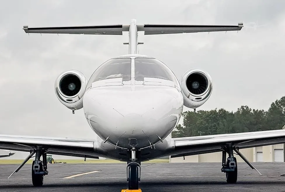 Exterior view of a 1995 CESSNA CITATION JET, N608MM.