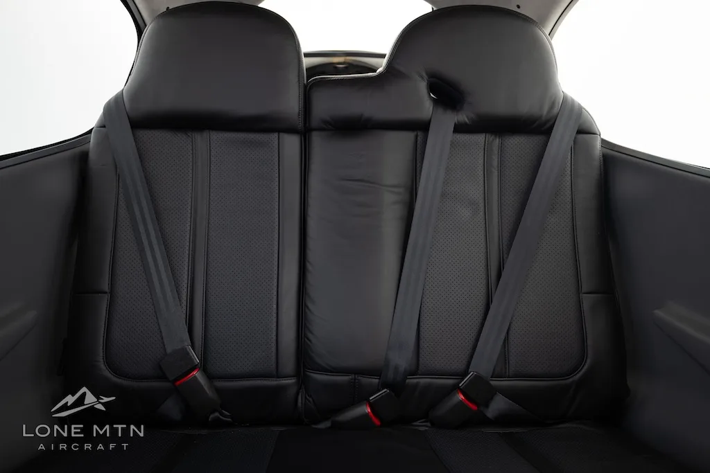Cabin interior of a 2023 Cirrus SR20 G6.