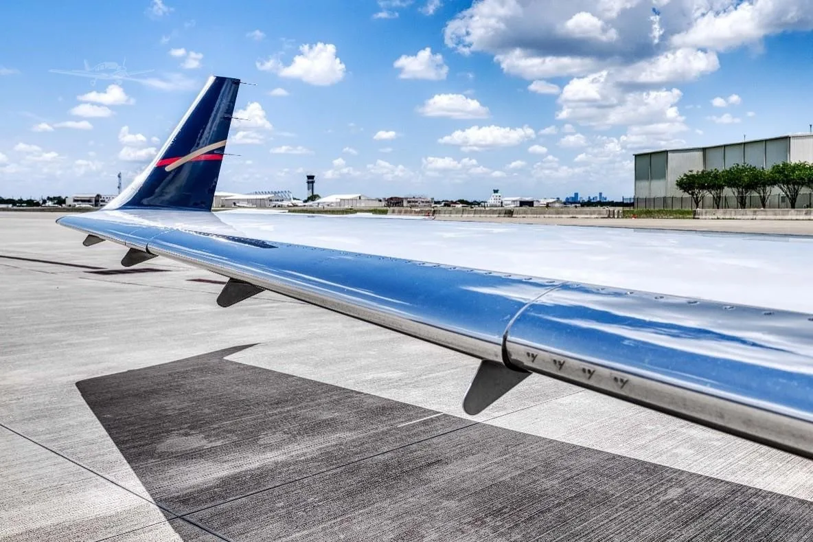 Exterior view of a 2001 LEARJET 45, N345BH.