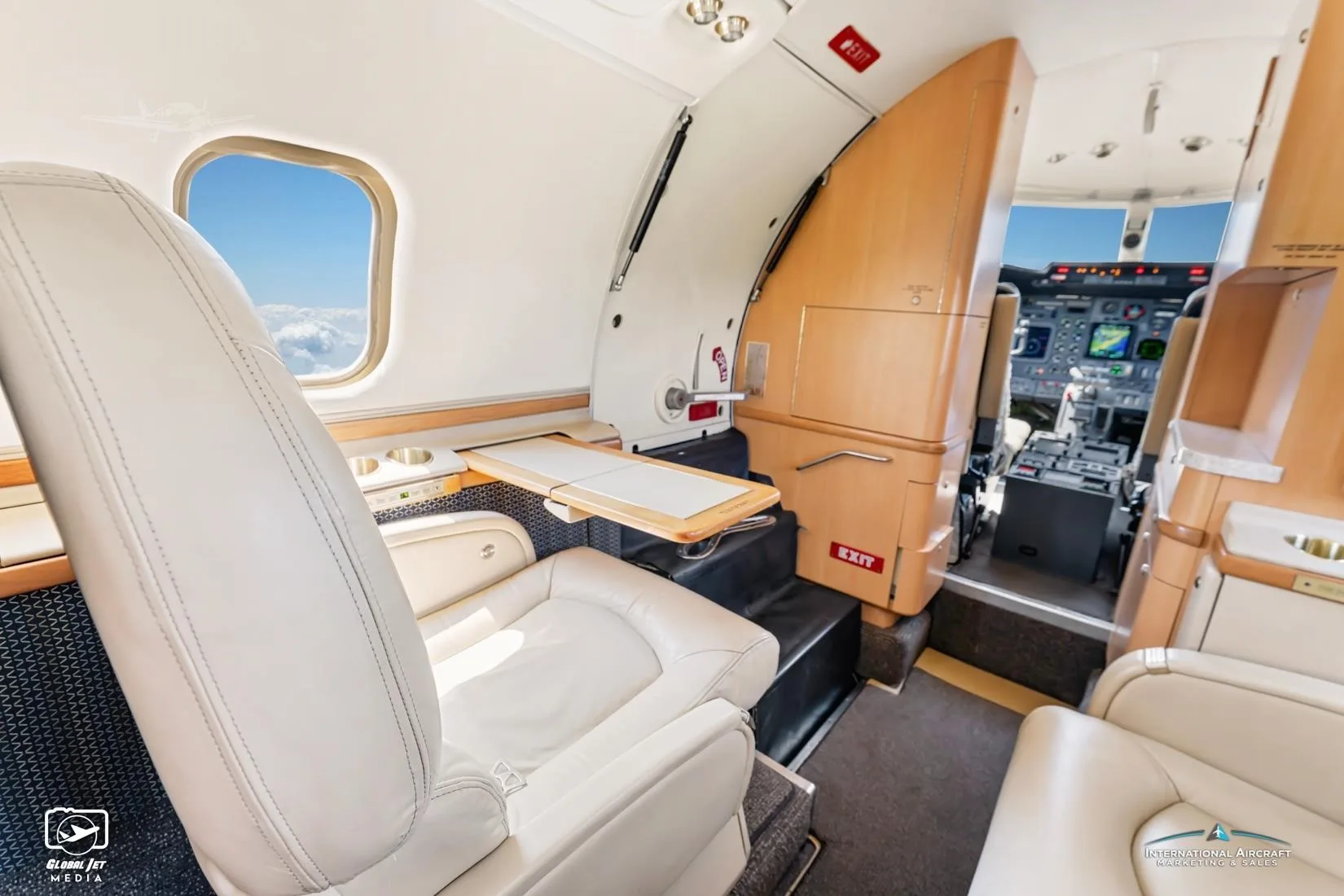 Cabin interior of a 1996 LEARJET 60.