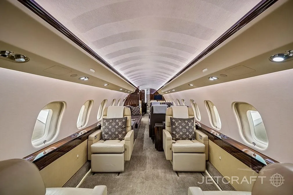 Cabin interior of a 2013 BOMBARDIER GLOBAL 6000.