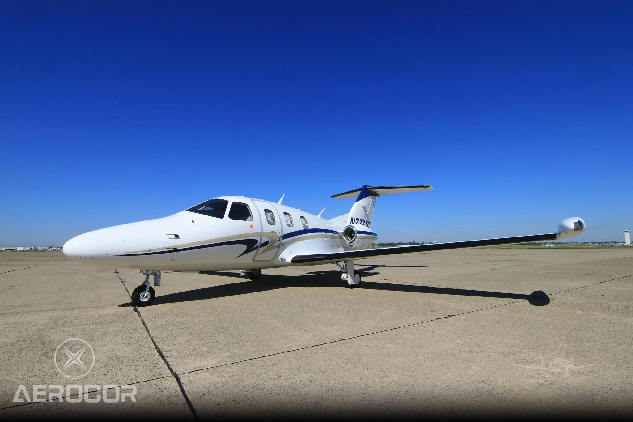 Exterior view of a 2007 ECLIPSE 500, N778TC.