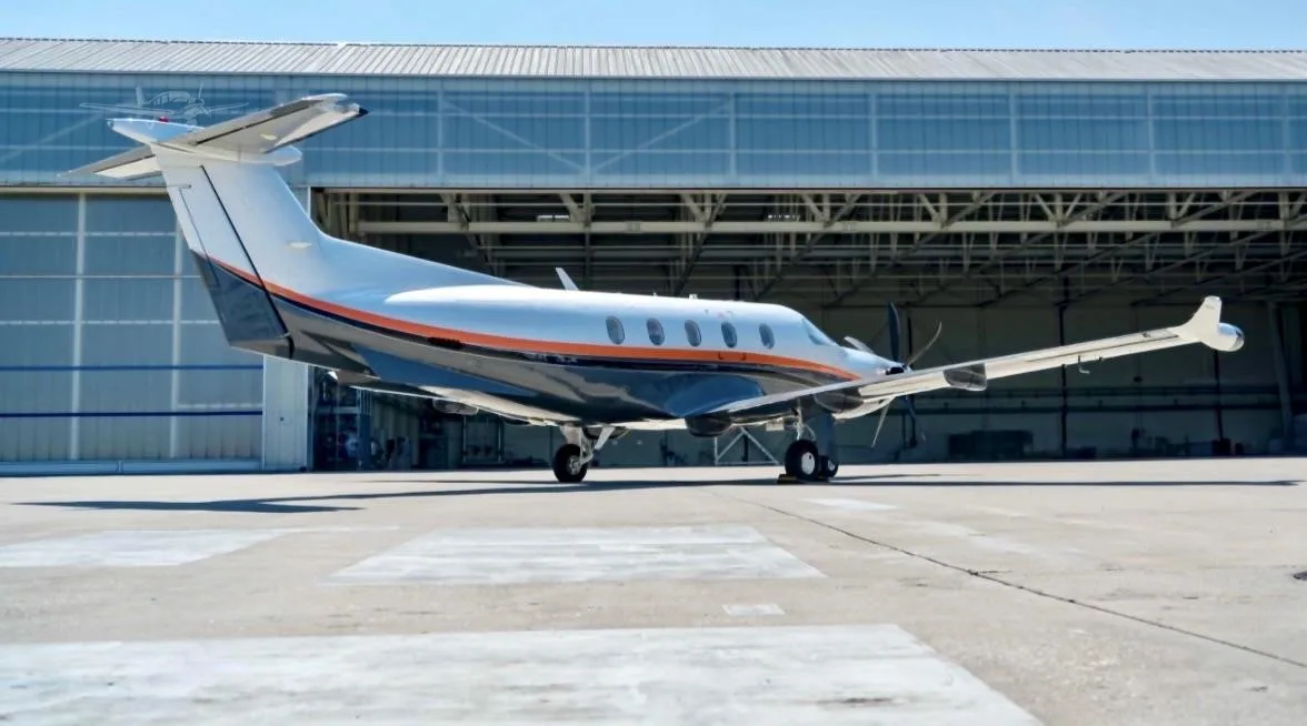 Exterior view of a 2011 PILATUS PC-12 NG, N121Q.