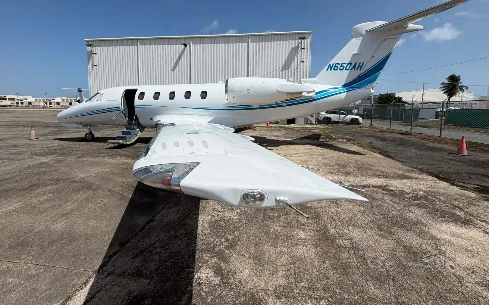 Exterior view of a 1987 CESSNA CITATION III, N650AH.