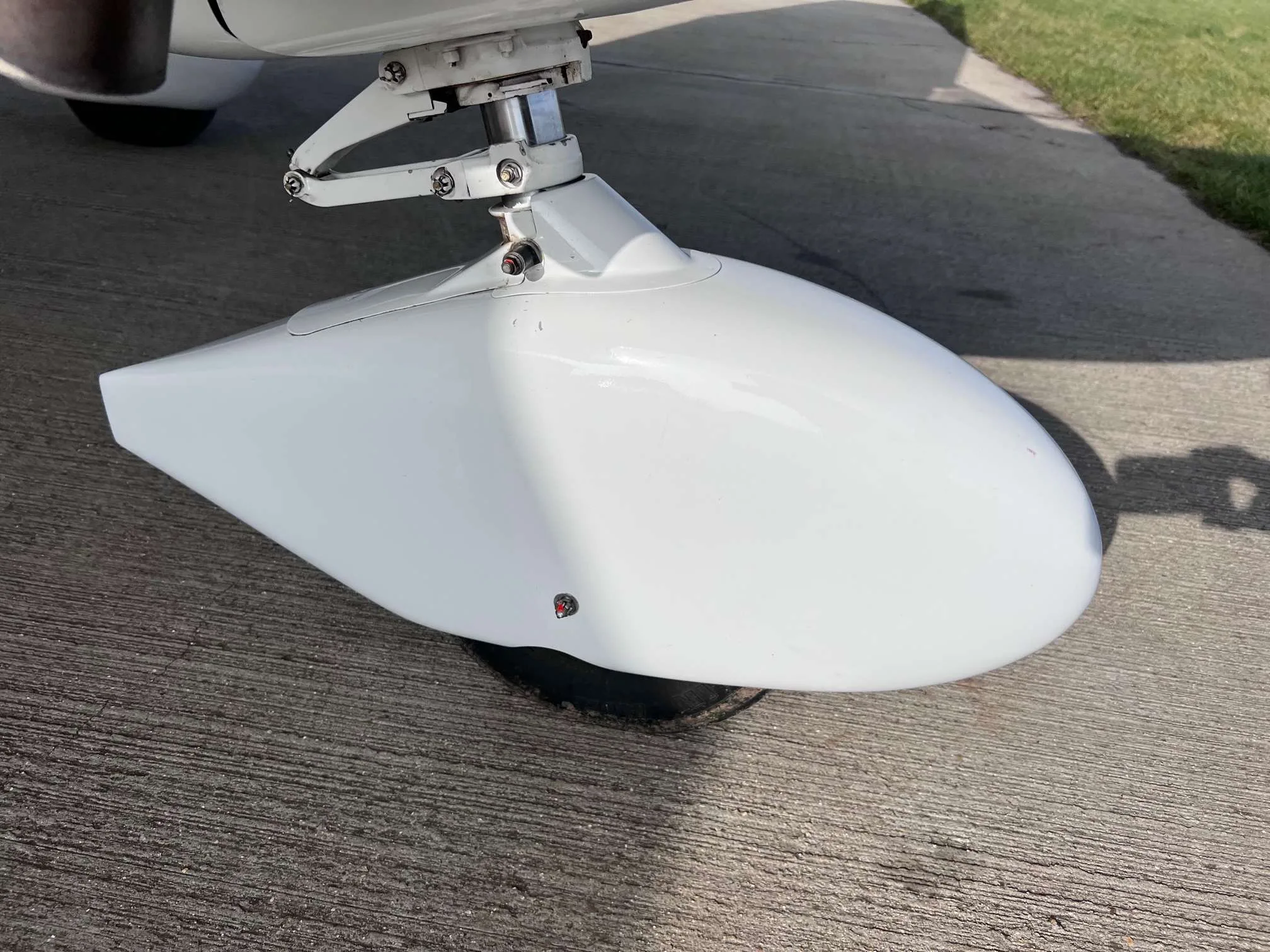 Exterior view of a 2016 Cessna 182-T Skylane.