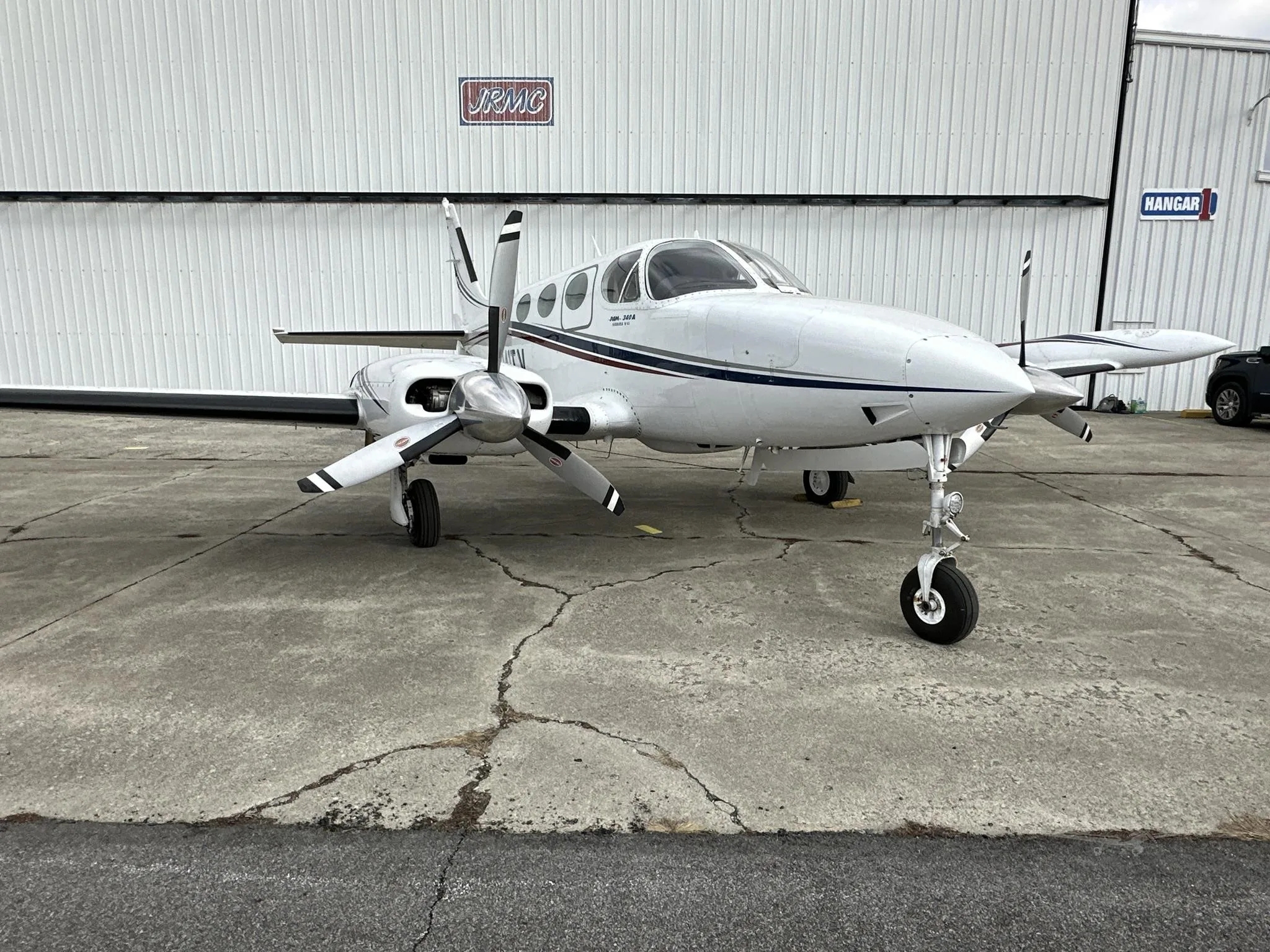 Exterior view of a 1981 CESSNA 340A, N341TV.