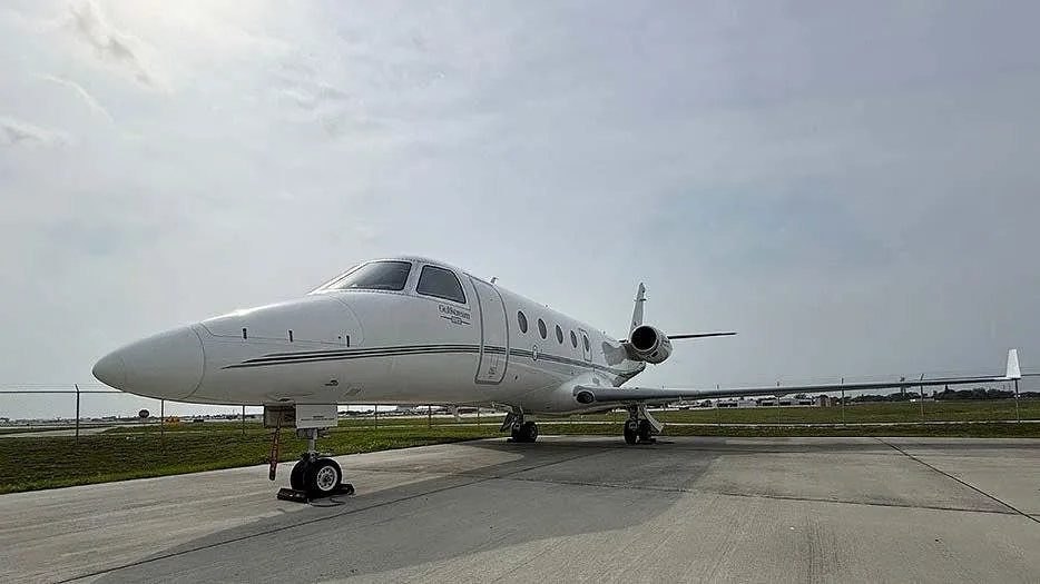 Exterior view of a 2016 Gulfstream, N963CH.