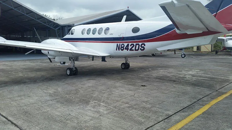 Cockpit and instrument panel of a 1979 Beechcraft King Air A100.