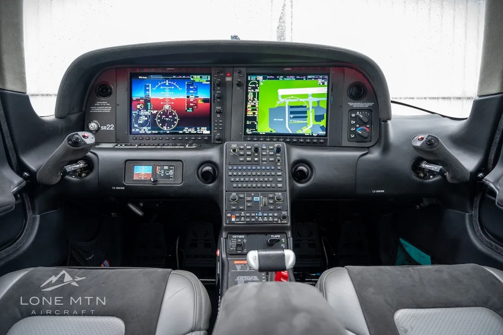 Cockpit and instrument panel of a 2020 Cirrus SR22 G6 GTS.