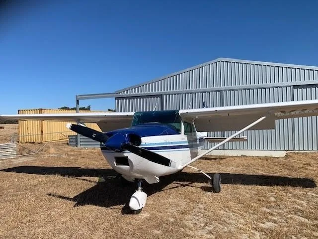 Exterior view of a CESSNA 182 SKYLANE.