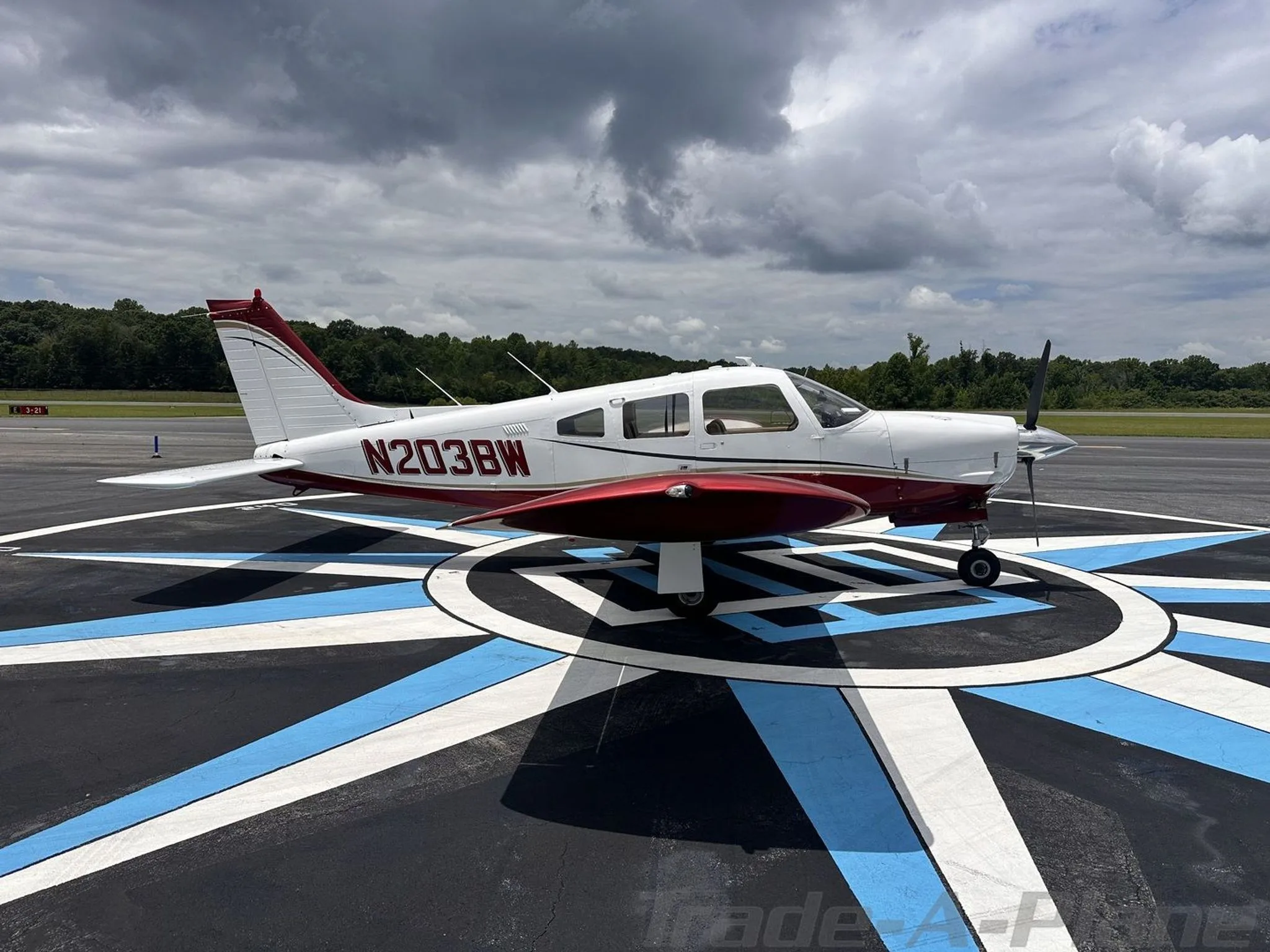 Exterior view of a 1976 PIPER ARROW II, N203BW.