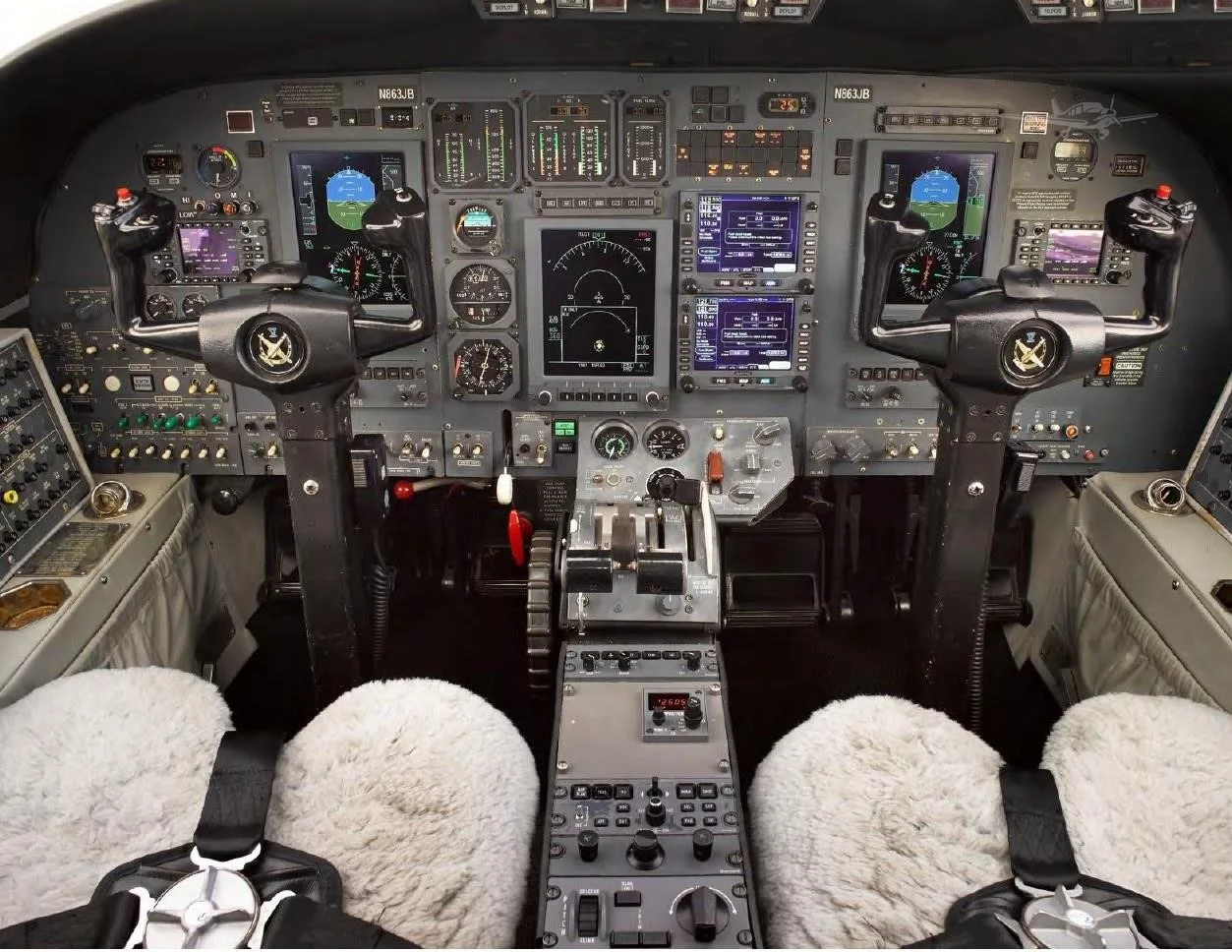 Cockpit and instrument panel of a 1994 CESSNA CITATION V ULTRA.