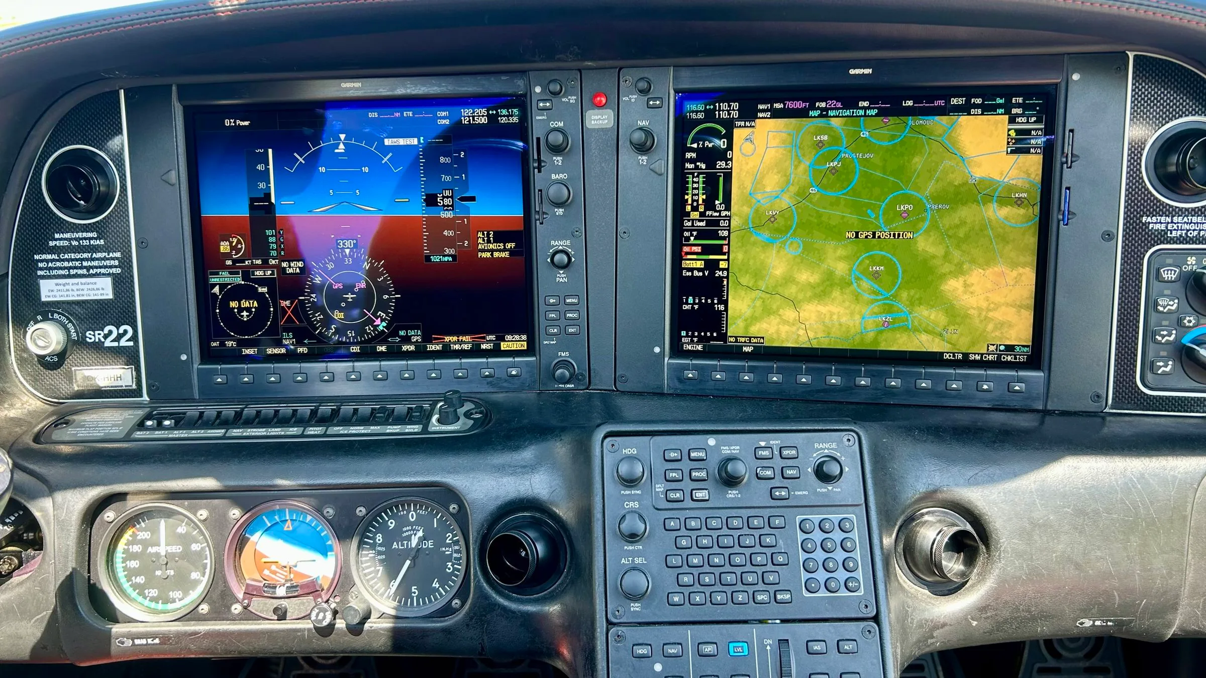 Avionics suite of a 2012 Cirrus SR22 G3.
